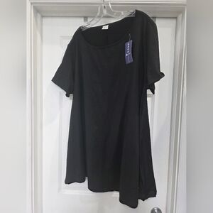Black Short Sleeve Tunic Top. Size 5X